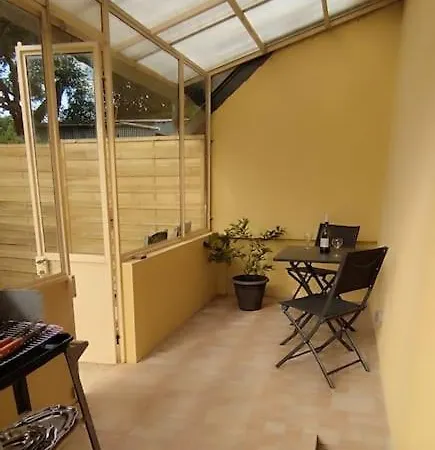 Gite Chez Les Voisins Sens-Beaujeu Exterior photo